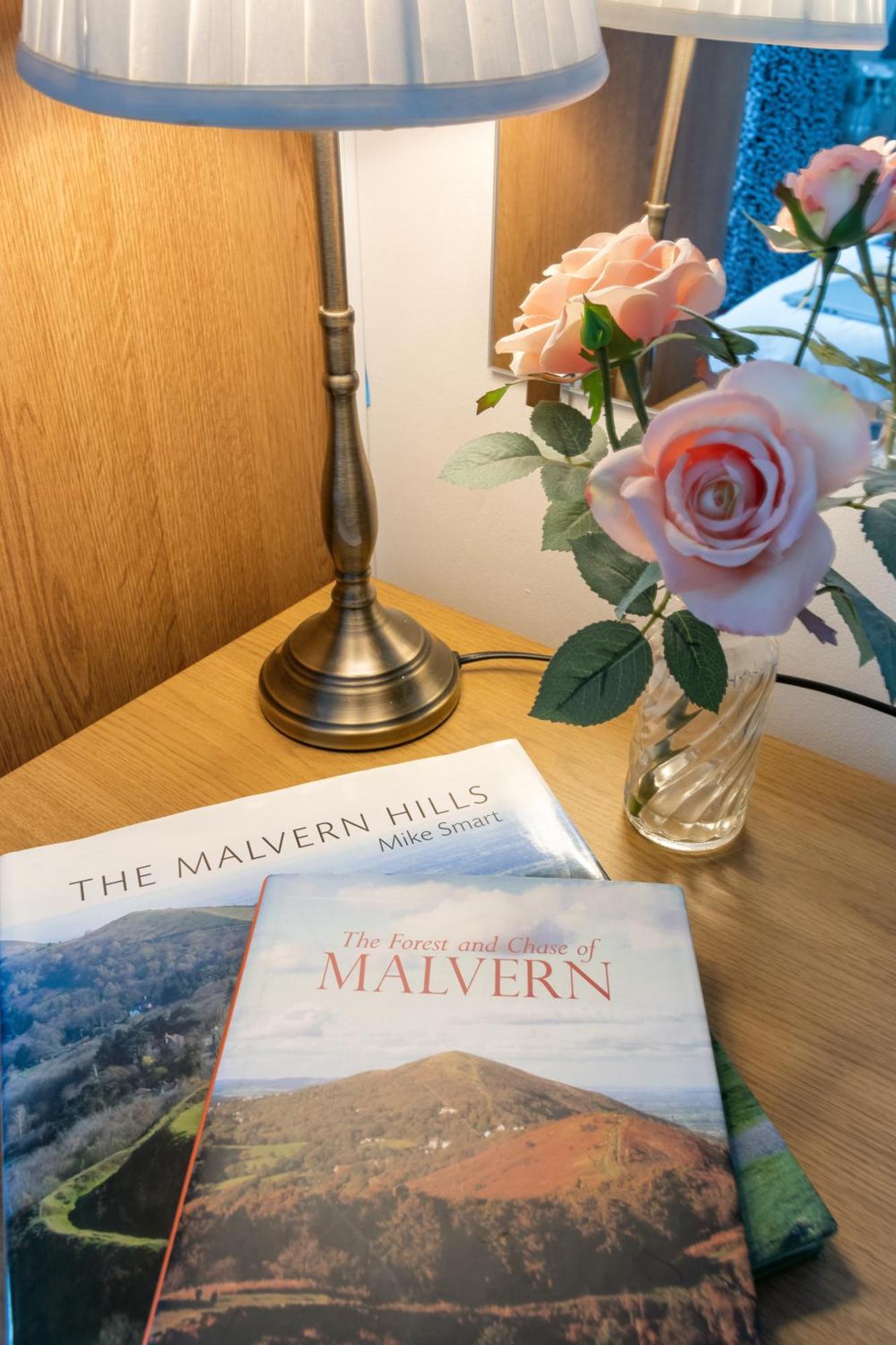 Elegant Malvhina Retreat On The Malvern Hills Great Malvern Eksteriør bilde